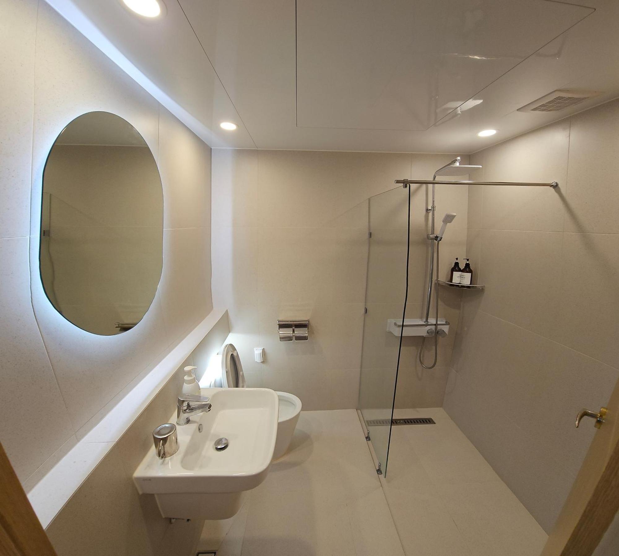 Tongyeong Bay Condo Hotel Экстерьер фото