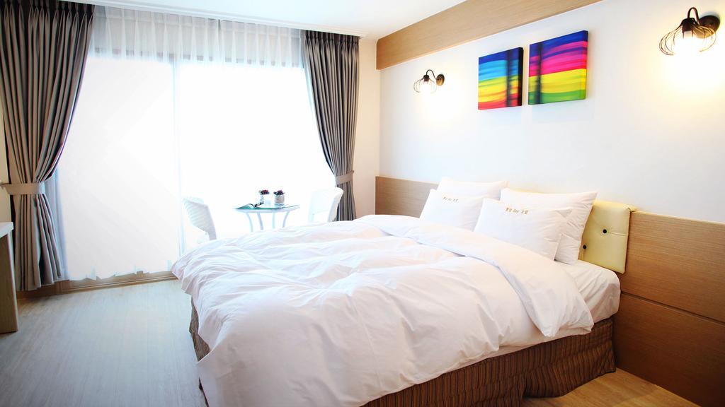 Tongyeong Bay Condo Hotel Экстерьер фото