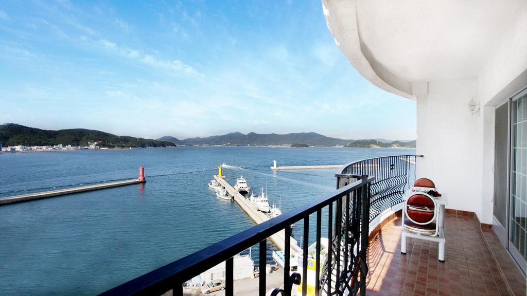 Tongyeong Bay Condo Hotel Экстерьер фото